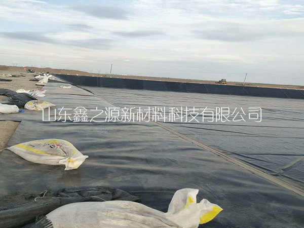 抗拉和穿透性能是沼气池黑膜重要的特性